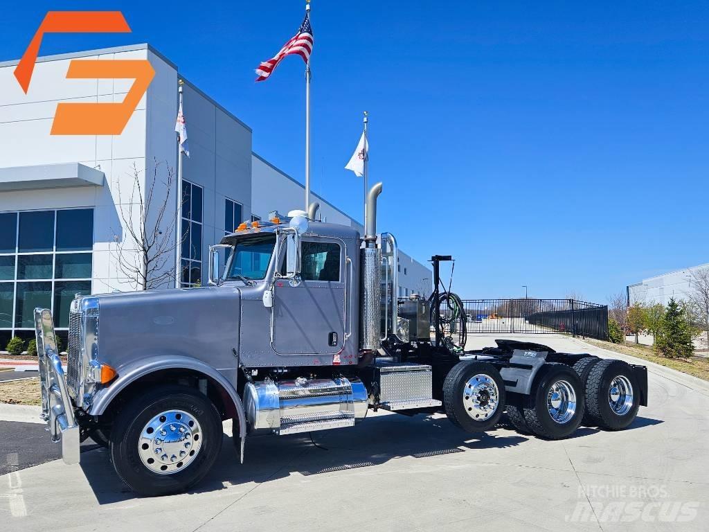 Peterbilt 378 Trekkers