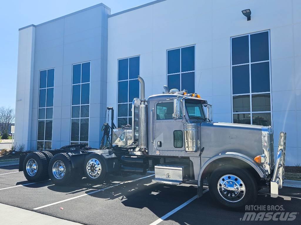 Peterbilt 378 Trekkers