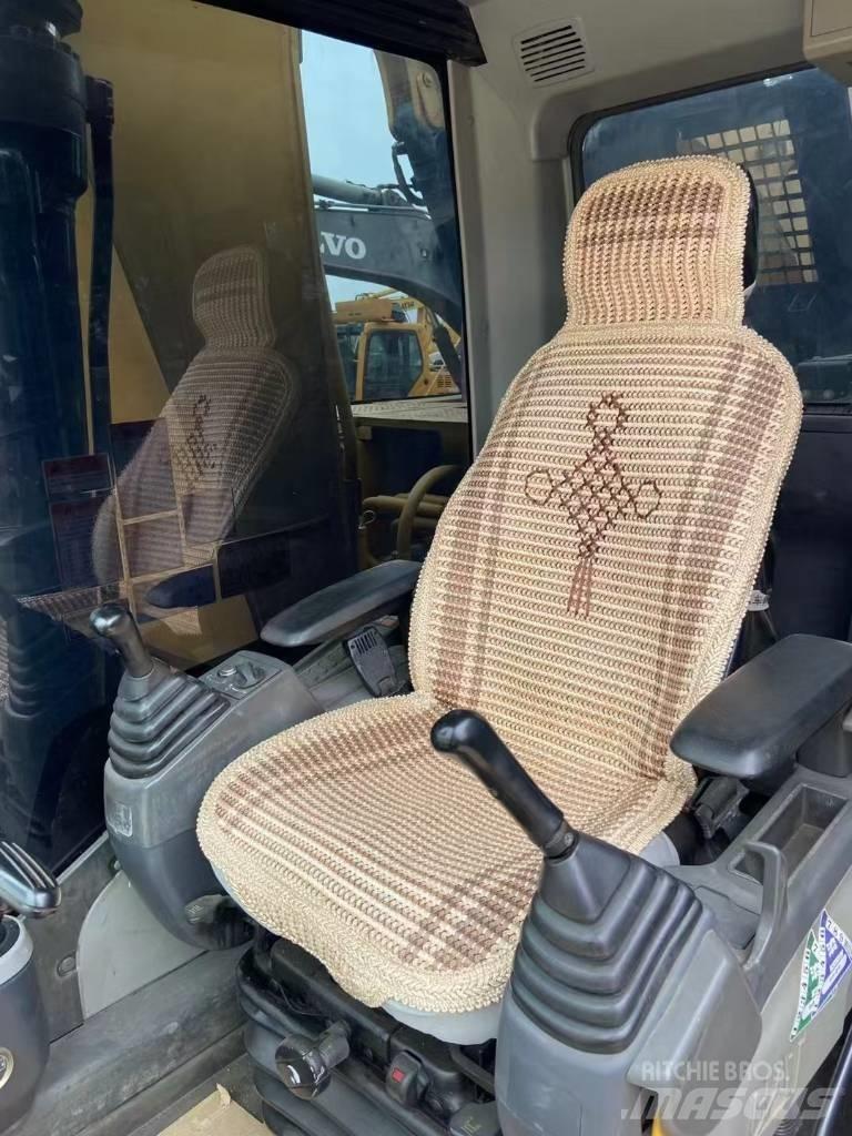 CAT 323 D L Rupsgraafmachines