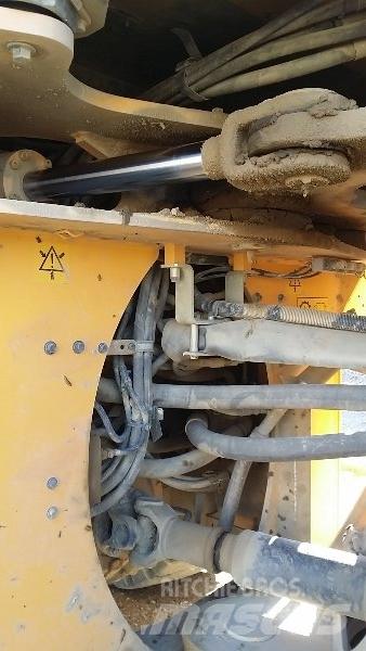 Volvo L180G Wielladers