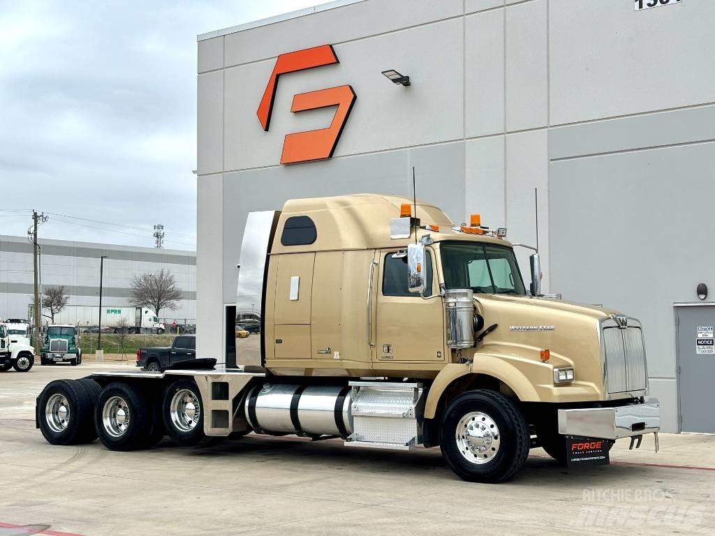 Western Star 4900 Trekkers