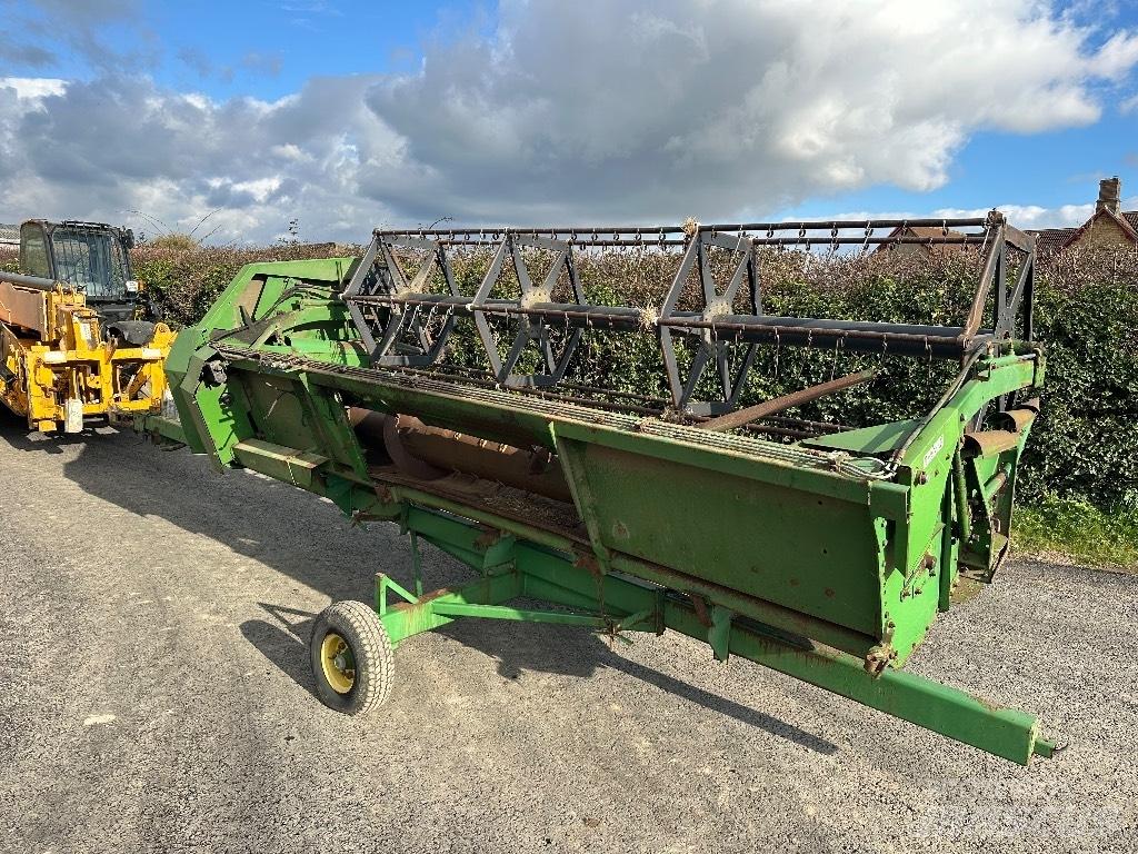 John Deere 1075 Maaidorsmachines