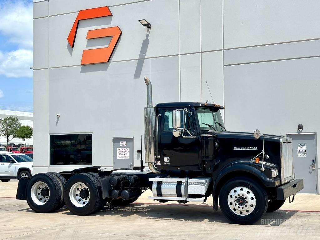 Western Star 4900 Trekkers