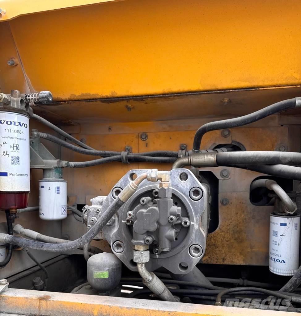 Volvo EC 300 D L Rupsgraafmachines