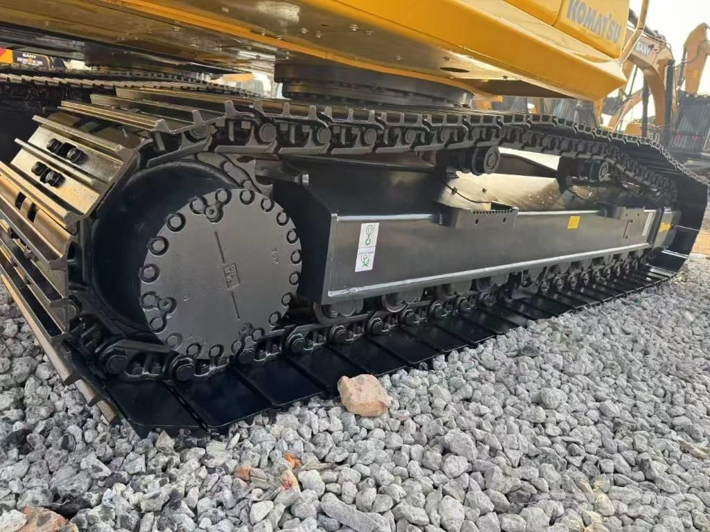 Komatsu 240-8N1 Rupsgraafmachines
