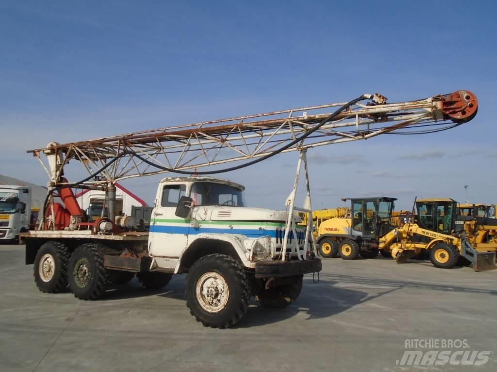 ZIL 6×6 Mobiele Boorinstallatie