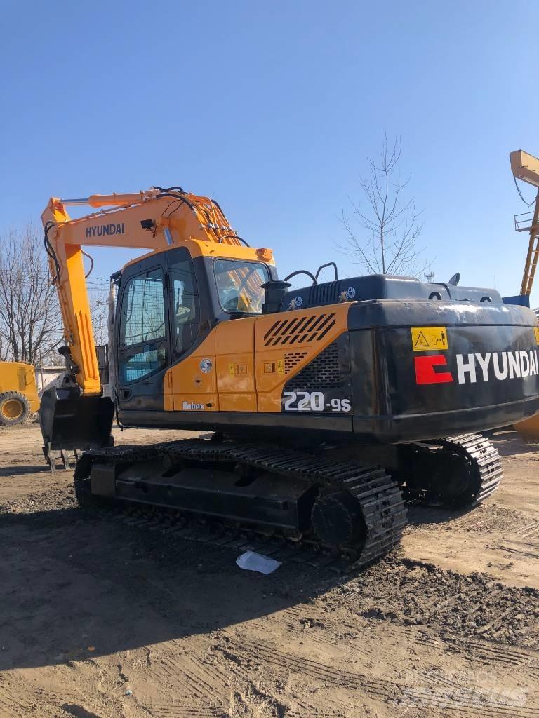 Hyundai 220-9s Rupsgraafmachines