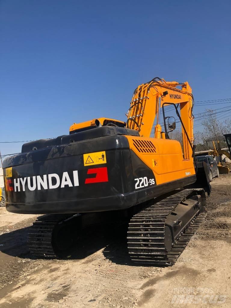 Hyundai 220-9s Rupsgraafmachines