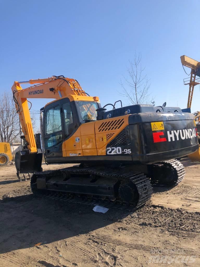 Hyundai 220-9s Rupsgraafmachines