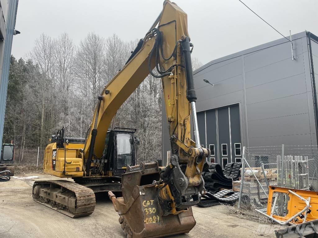 CAT 330 Rupsgraafmachines