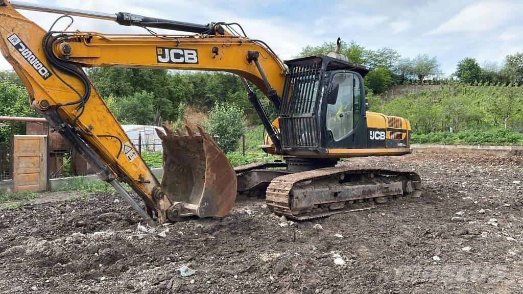 JCB JS 260 XD Gieken en dippers