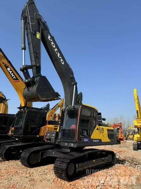 Volvo EC 240 Rupsgraafmachines