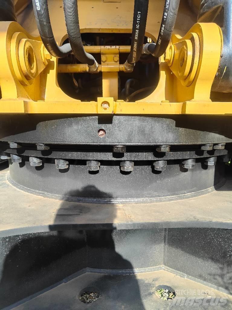 CAT 330 D Rupsgraafmachines