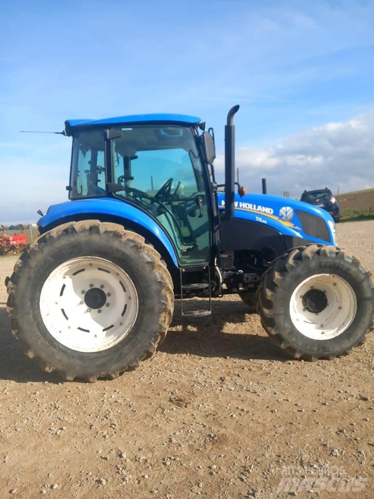 New Holland T 4.85 Tractoren