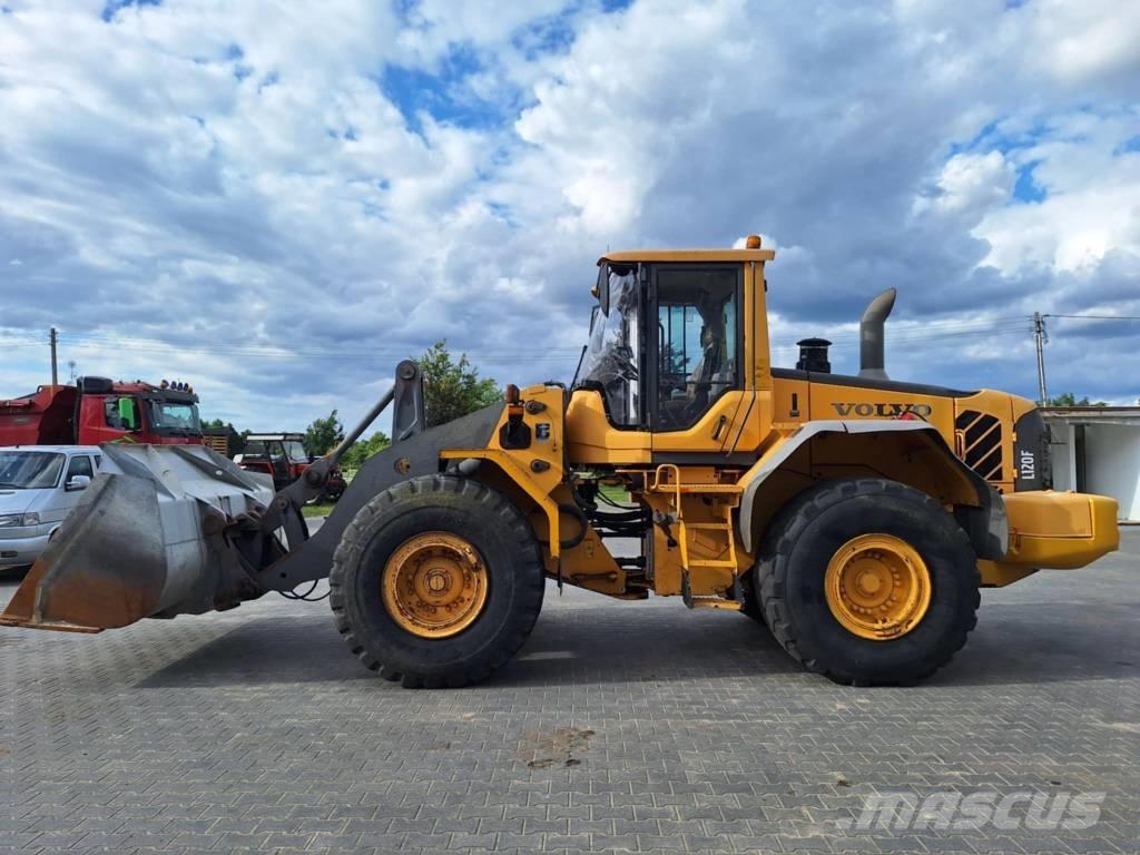 Volvo L 120 F Wielladers