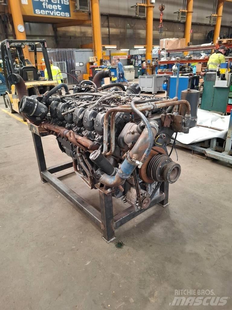 Mercedes-Benz OM424 Motoren