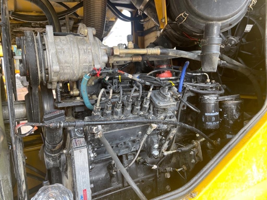 Komatsu WA 270-3 Wielladers