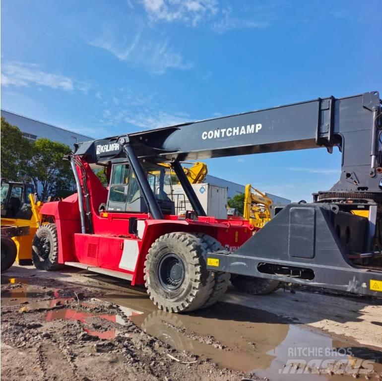 Kalmar DRT 450 Reachstackers