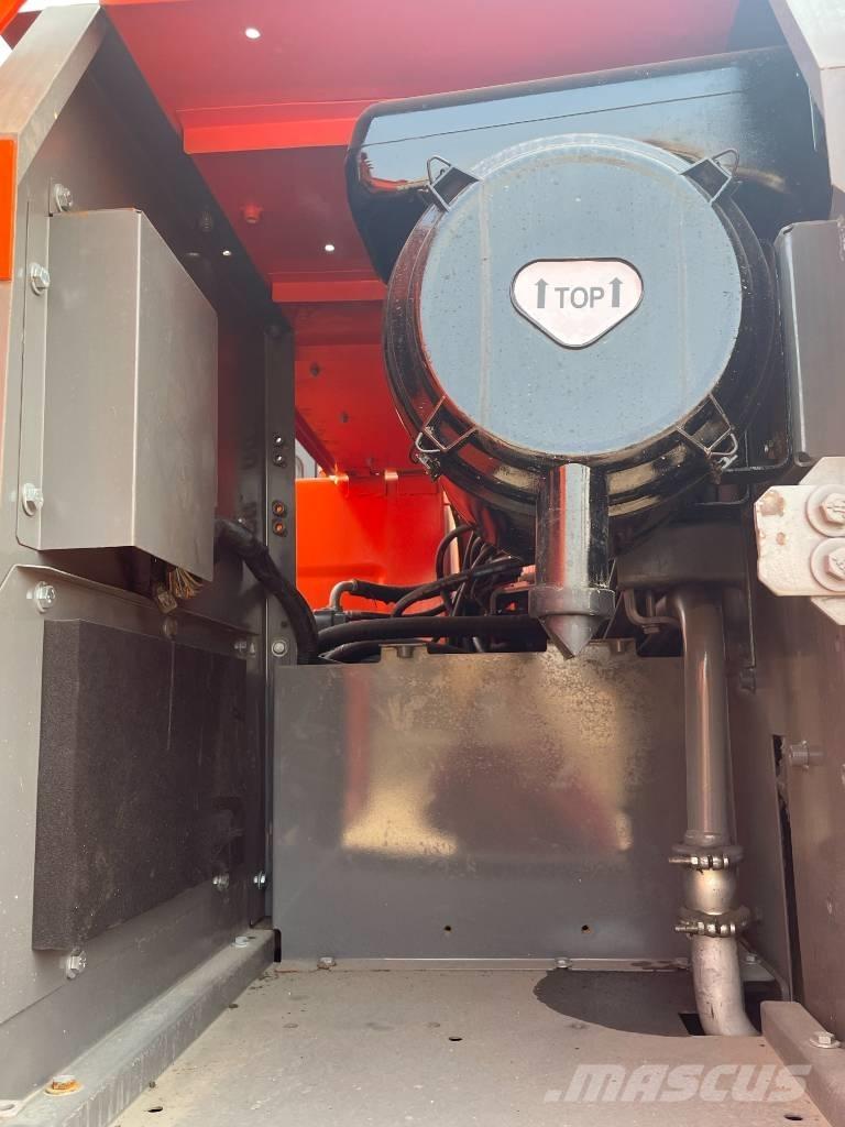 Hitachi ZX 210 Rupsgraafmachines