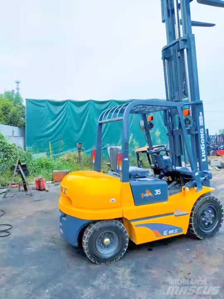 LiuGong CPC 35 Diesel heftrucks