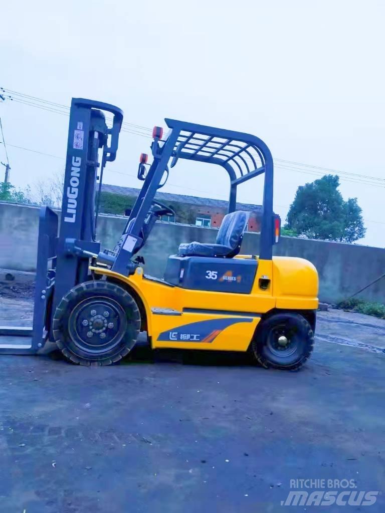 LiuGong CPC 35 Diesel heftrucks