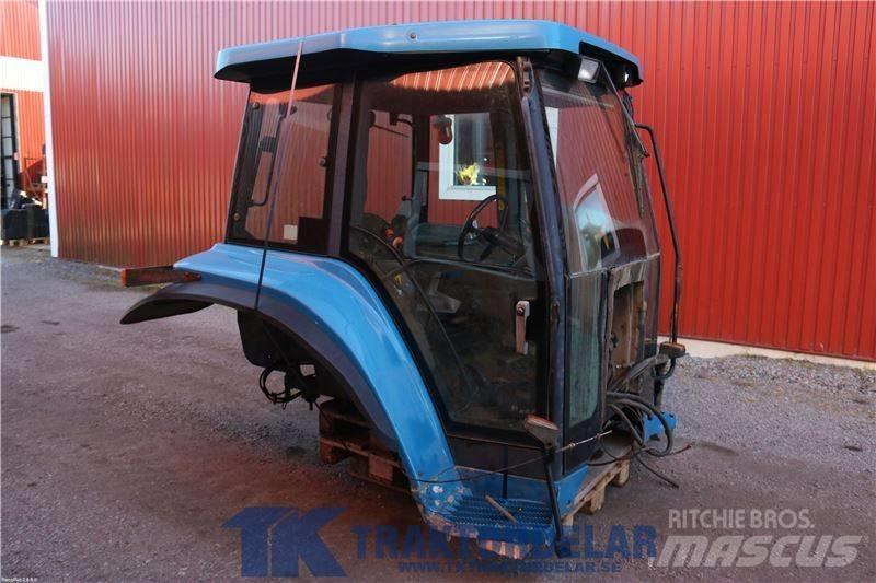 New Holland 8870 Cabine en interieur