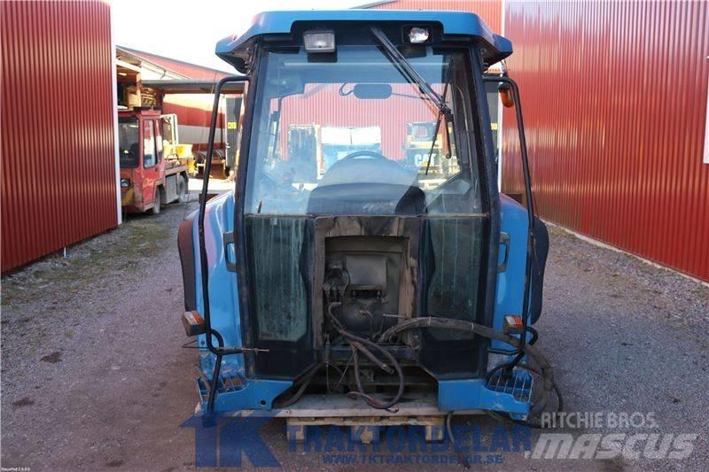New Holland 8870 Cabine en interieur