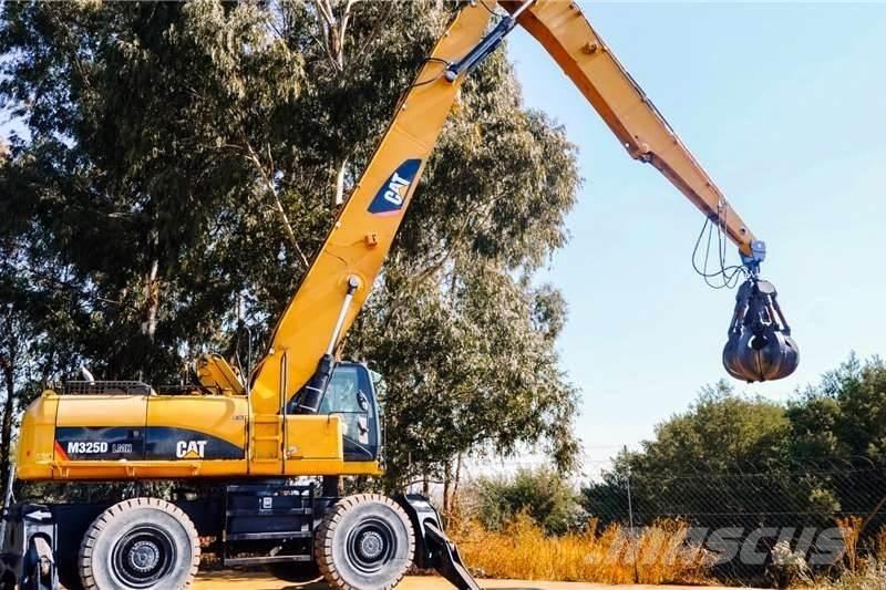 CAT M325 Minigraafmachines < 7t