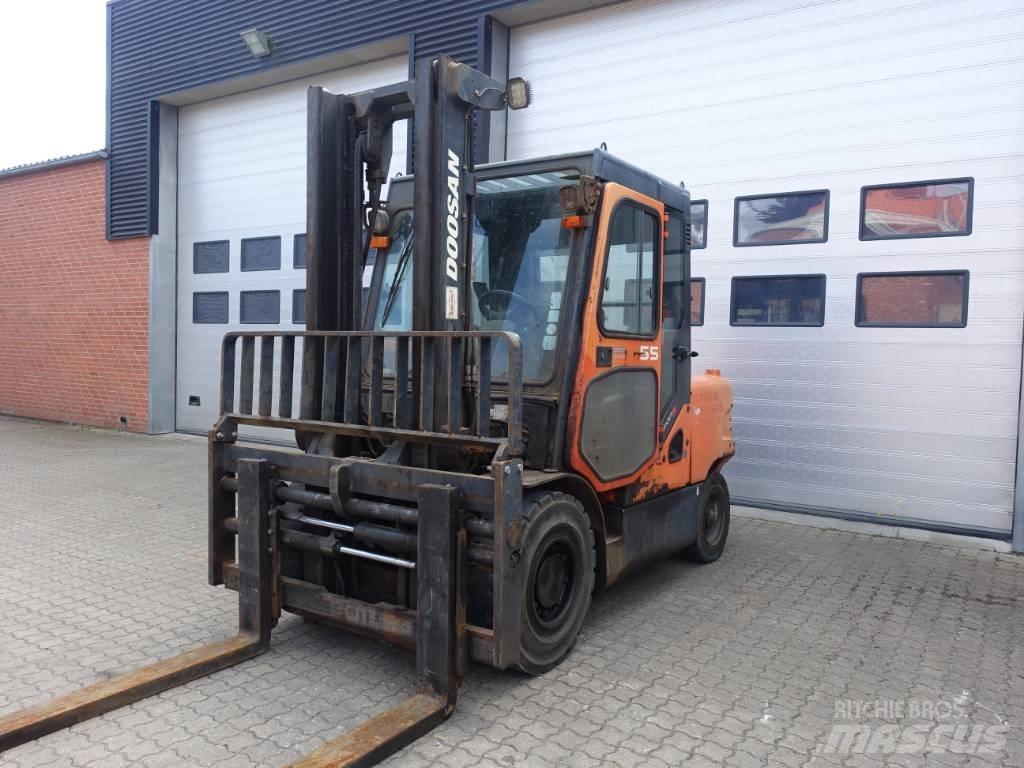 Doosan D 55 C-5 Diesel heftrucks
