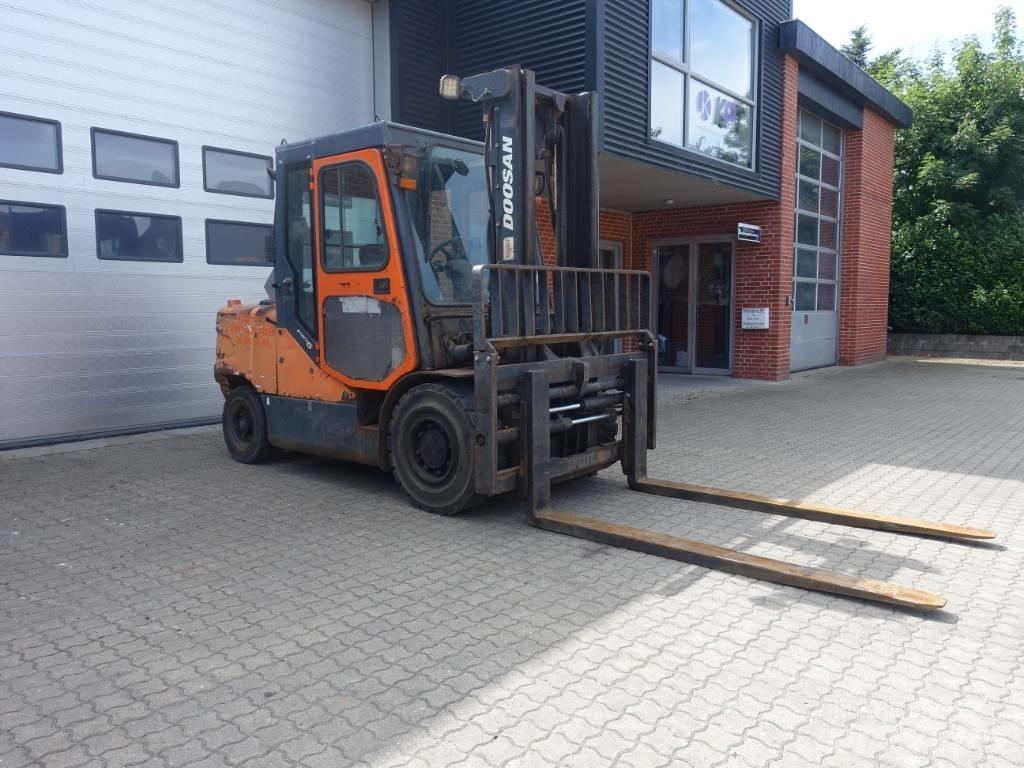 Doosan D 55 C-5 Diesel heftrucks