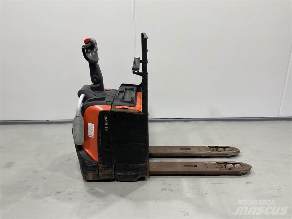 BT LPE200 Meerij pallettruck met platform