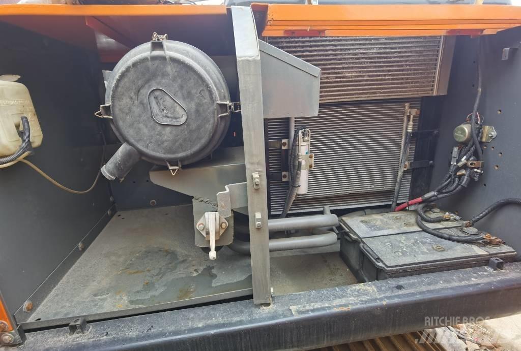 Hitachi ZX 200 Rupsgraafmachines