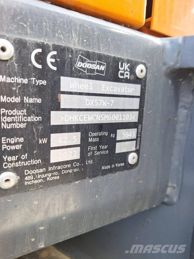 Doosan DX 57 W Wielgraafmachines