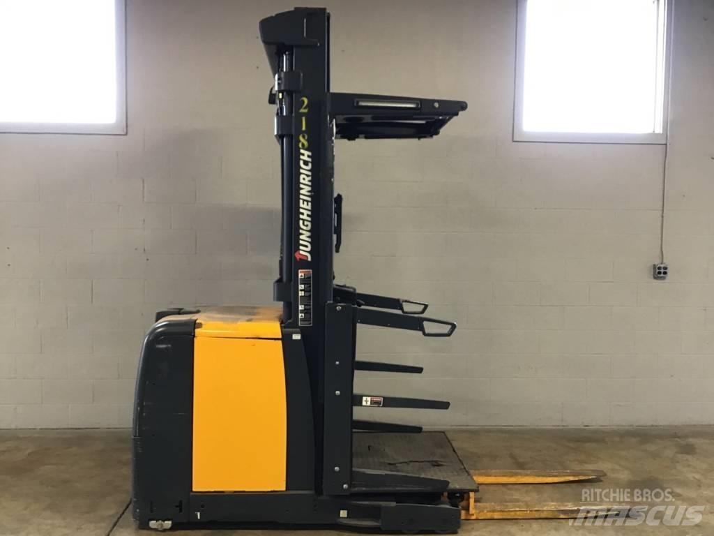 Jungheinrich EKS208 Orderpicker voor middelhoog niveau