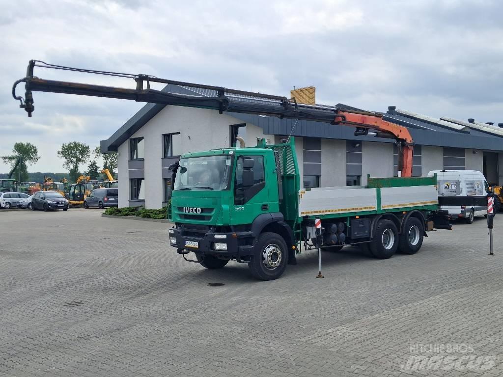 Iveco Trakker 360 Vlakke laadvloer met kraan