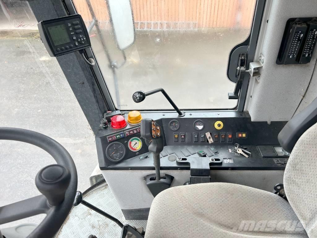 Sampo Rosenlew 2095 Maaidorsmachines