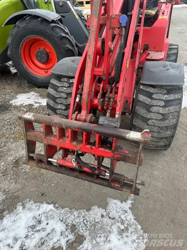 SCHAEFER 2345 Knik- en schrankladers