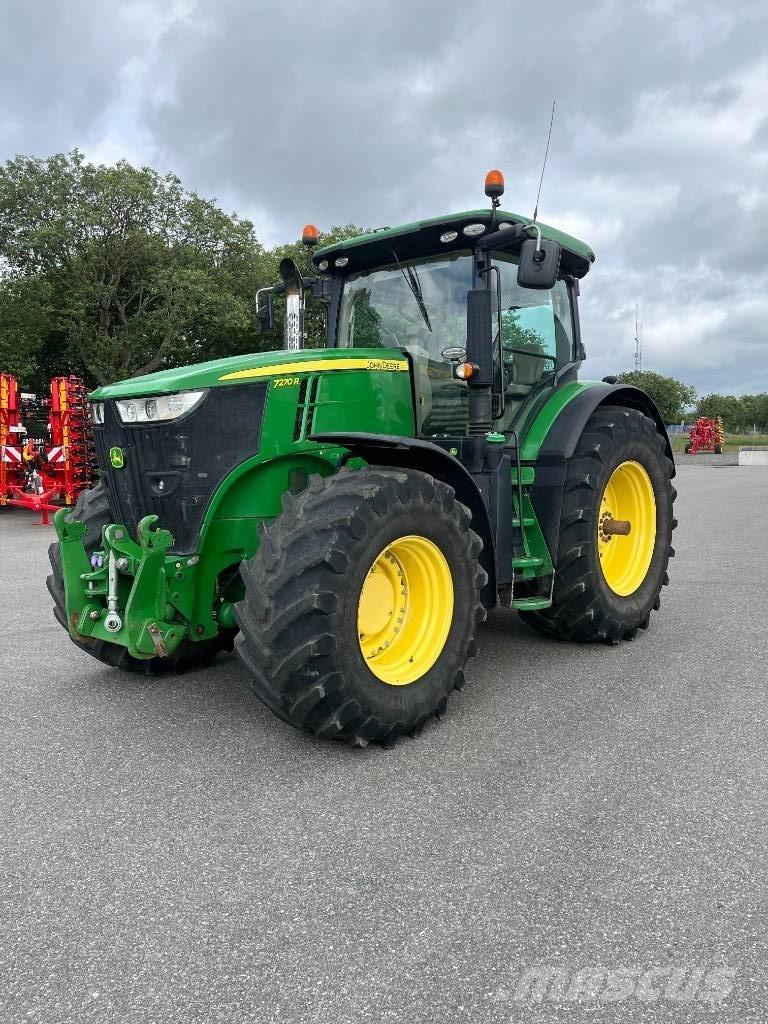 John Deere 7270 R Tractoren