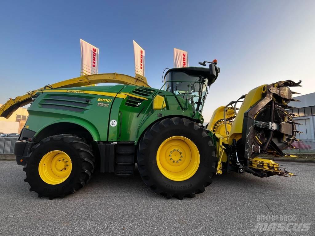 John Deere 8800 Zelfrijdende veldhakselaars