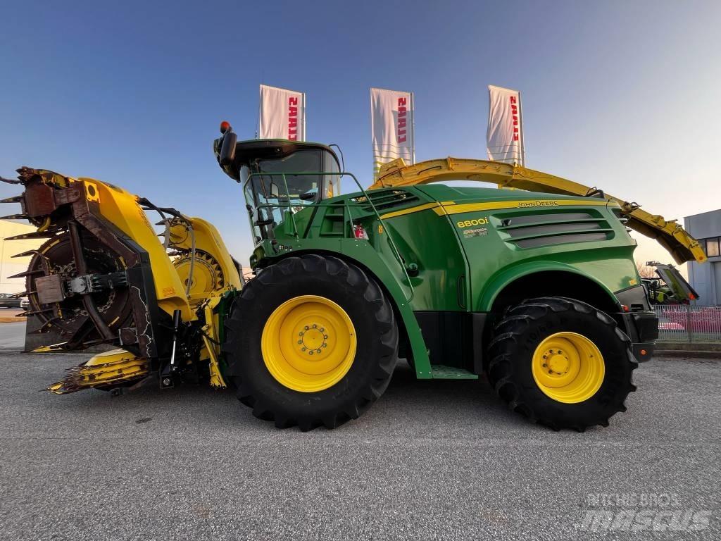 John Deere 8800 Zelfrijdende veldhakselaars