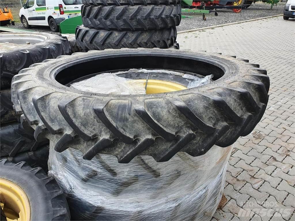 Alliance 320/90R46 Banden, wielen en velgen