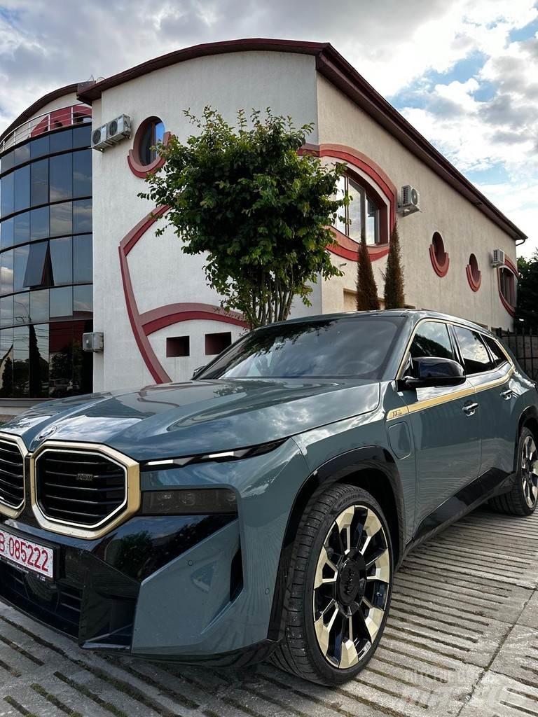 BMW XM Auto's