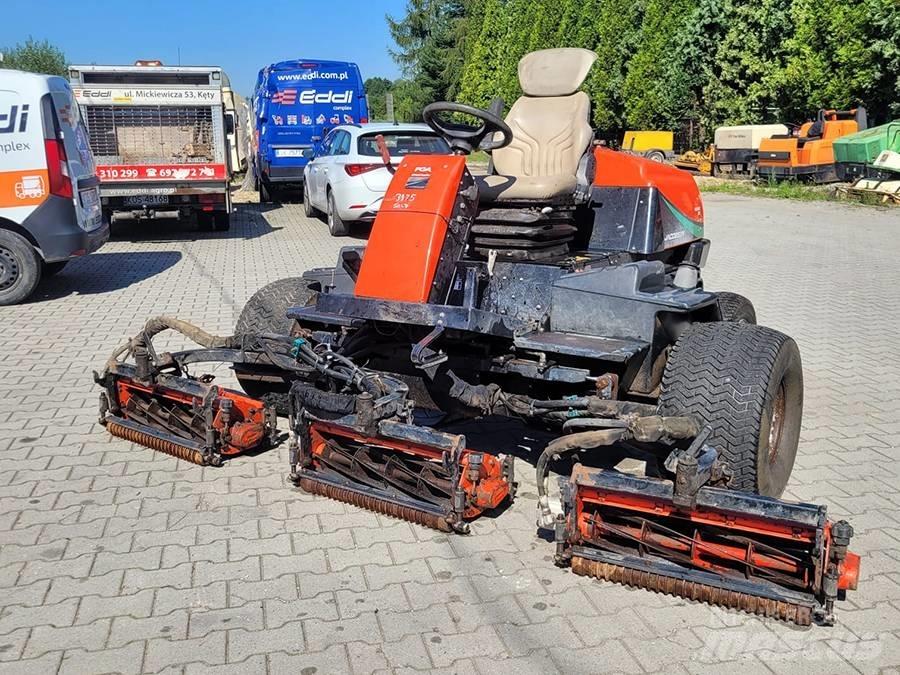 Jacobsen 305 Gemonteerde en gesleepte maaiers