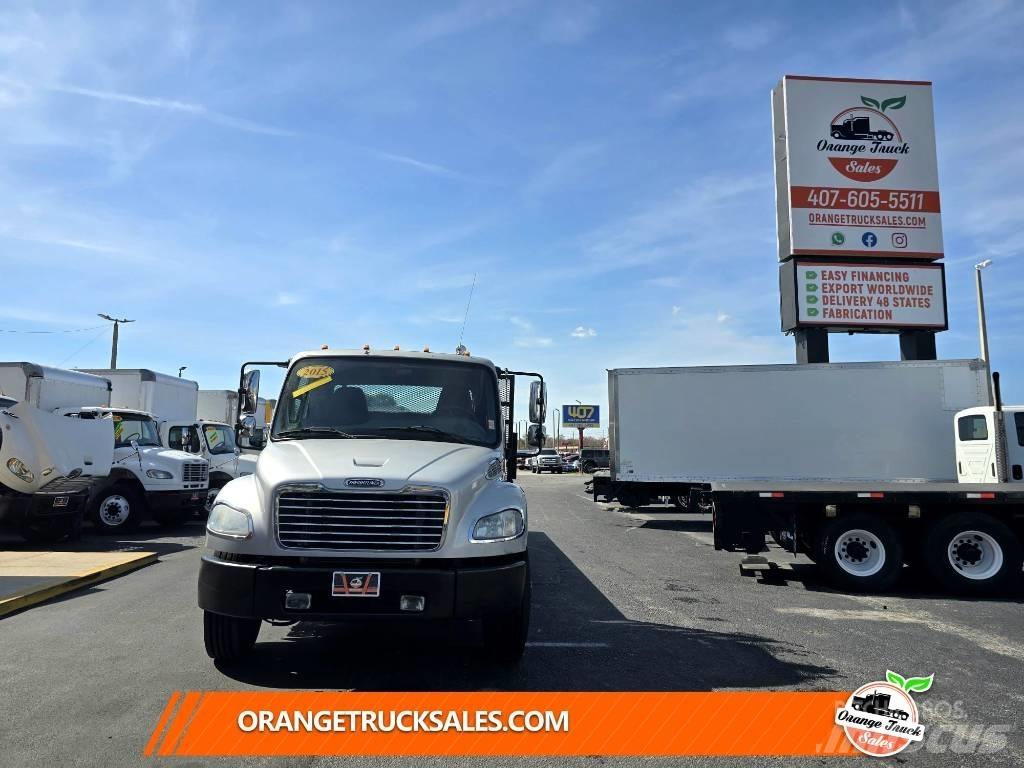 Freightliner M2 106 Chassis met cabine