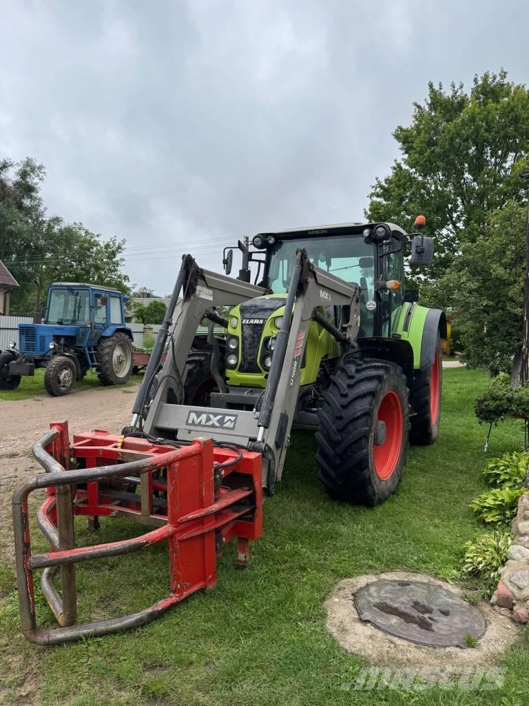 CLAAS Arion 440 Tractoren