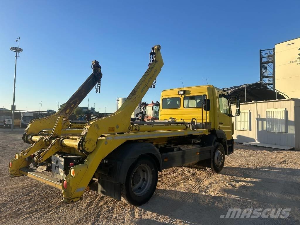 Mercedes-Benz 1530 Opslag containers