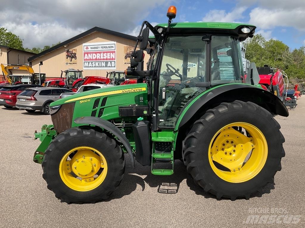 John Deere 5100 R Tractoren