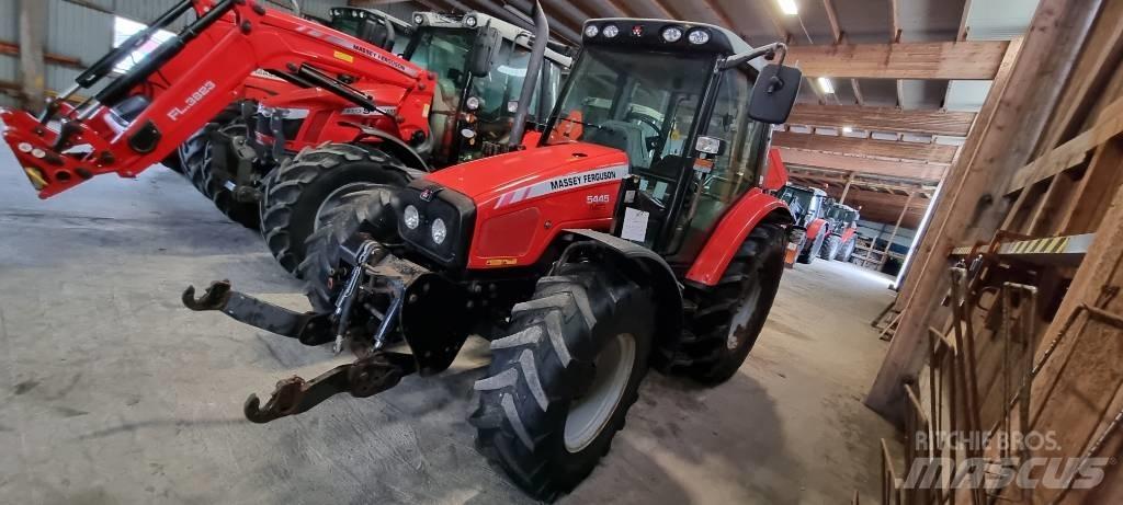 Massey Ferguson 5445 Tractoren