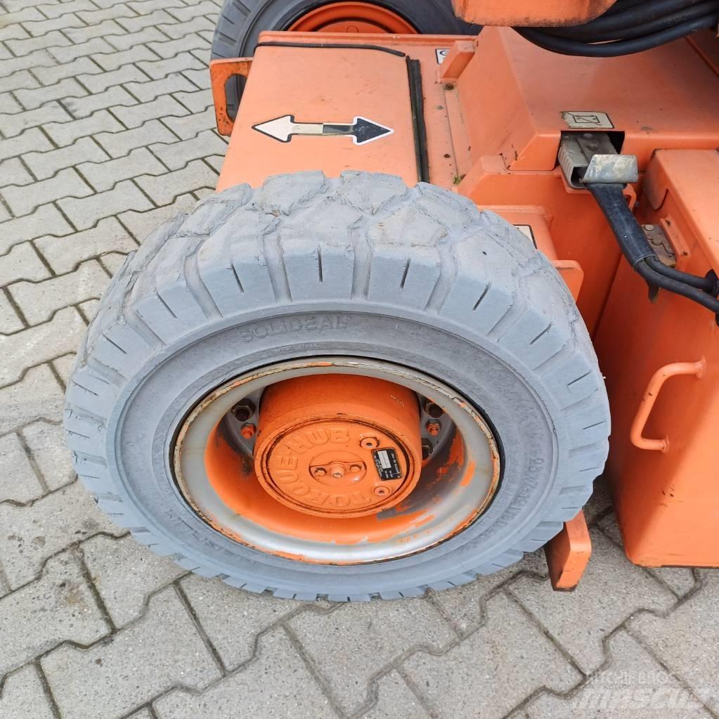 JLG E300AJP Knikarmhoogwerkers