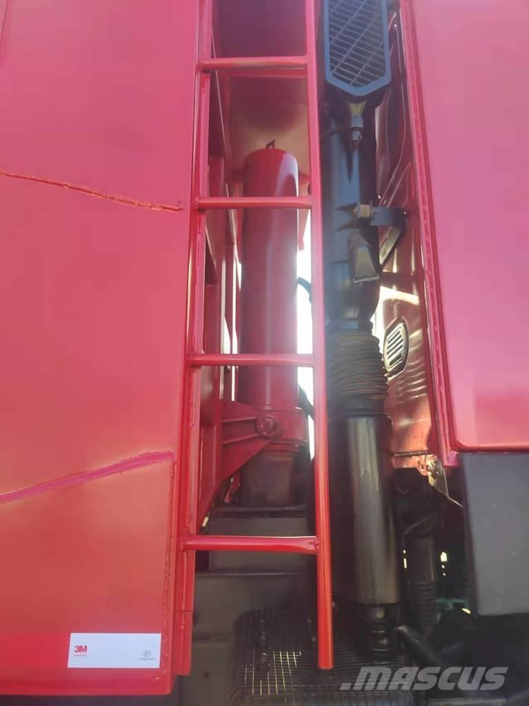 Howo 371 8x4 Kipper